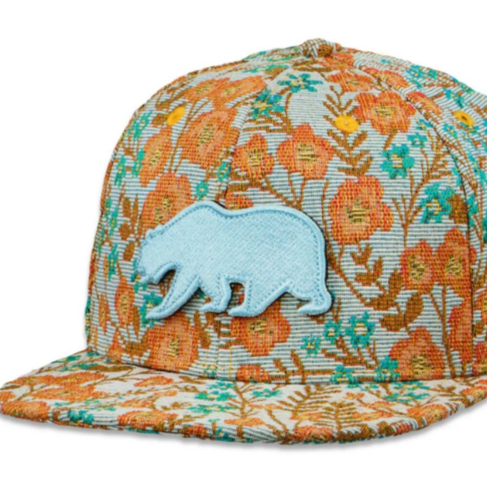 GRASSROOTS REMOVABLE BEAR PATCH FLORAL CARPET FITTED HAT 7 1/2